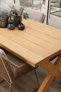 Begonia ruokapöytä, jatkopalalla